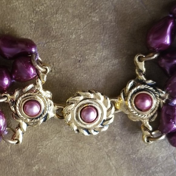 RUNWAY STATEMENT JOSE & MARIA BARRERA PURPLE BAROQUE PEARL MULTI STRAND NECKLACE - Picture 5 of 10